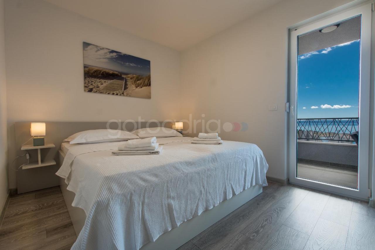 Sea View Apartment Leana Макарска Экстерьер фото