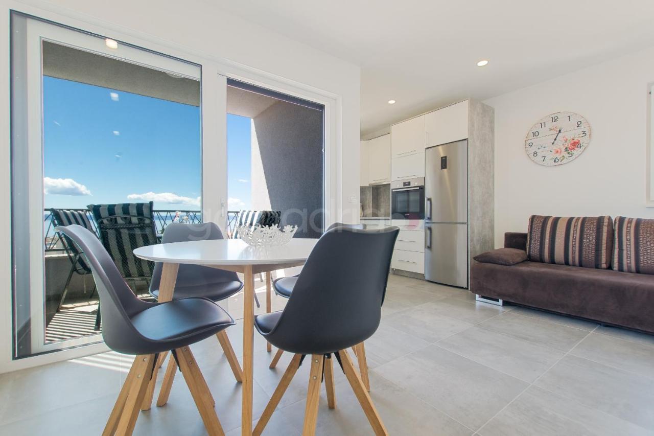 Sea View Apartment Leana Макарска Экстерьер фото