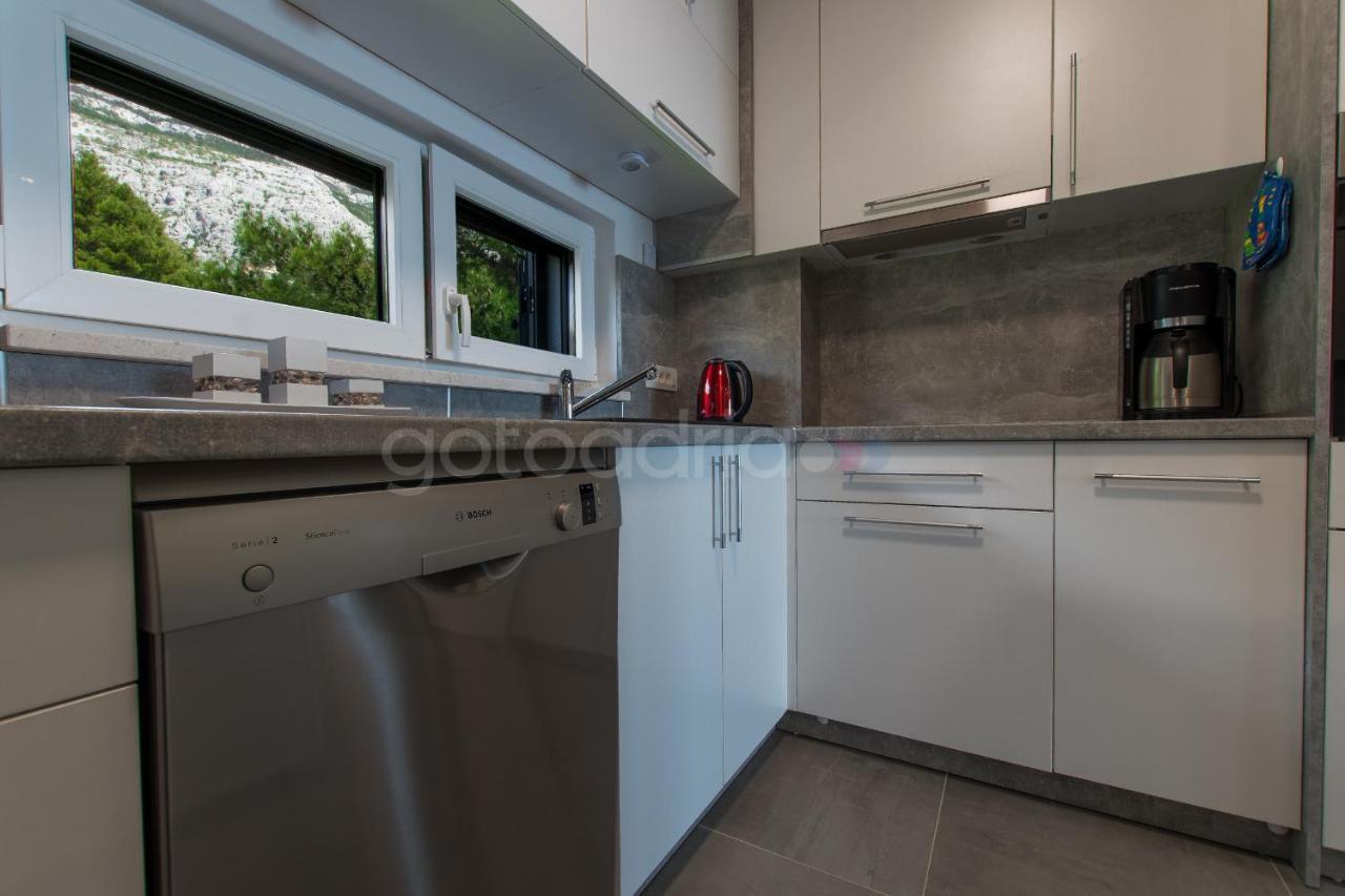 Sea View Apartment Leana Макарска Экстерьер фото