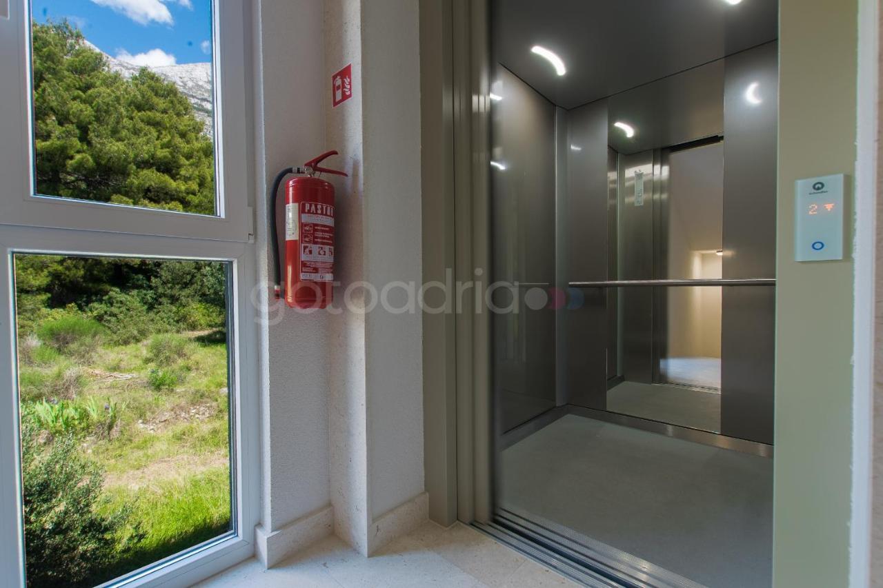 Sea View Apartment Leana Макарска Экстерьер фото